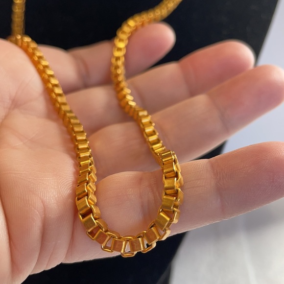 Vintage gold plated rectangle box chain 24” - Picture 5 of 6